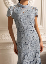 Vestido Renda Bordada – Elegância Sofisticada