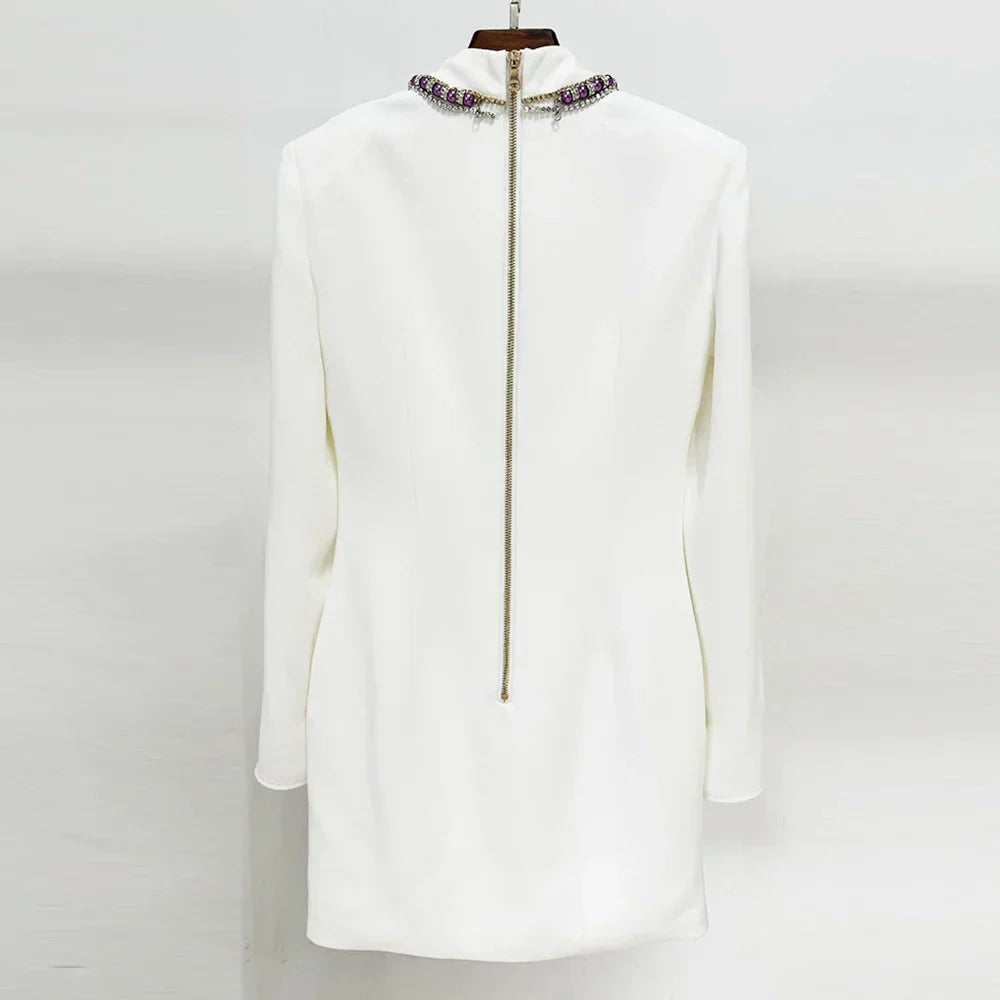 Vestido Bordado á Mão – Gola Alta, Manga Longa