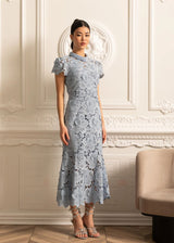 Vestido Renda Bordada – Elegância Sofisticada