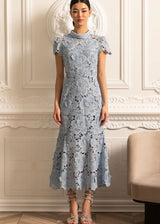 Vestido Renda Bordada  – Elegância Sofisticada