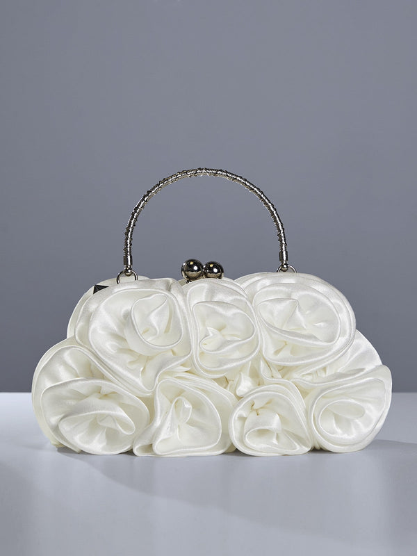 Bolsa Adahy em Cetim Branco com Flor – Elegância Atemporal para Toda Ocasião