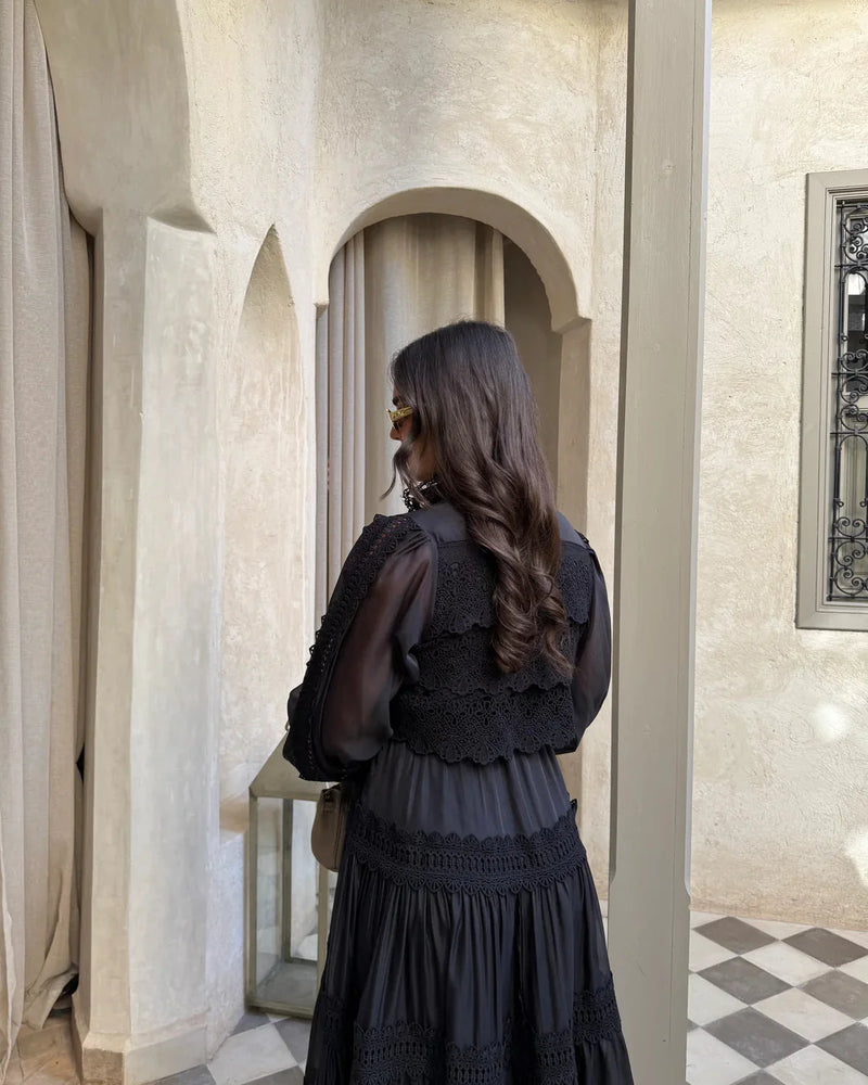 Vestido Vellena – Edição Exclusiva com Renda Bordada