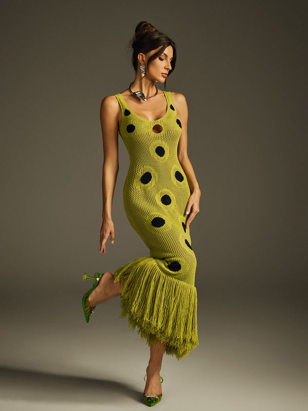 Vestido Midi Gaelion em Malha com Franjas e Poás – Estilo Único com Toque Divertido