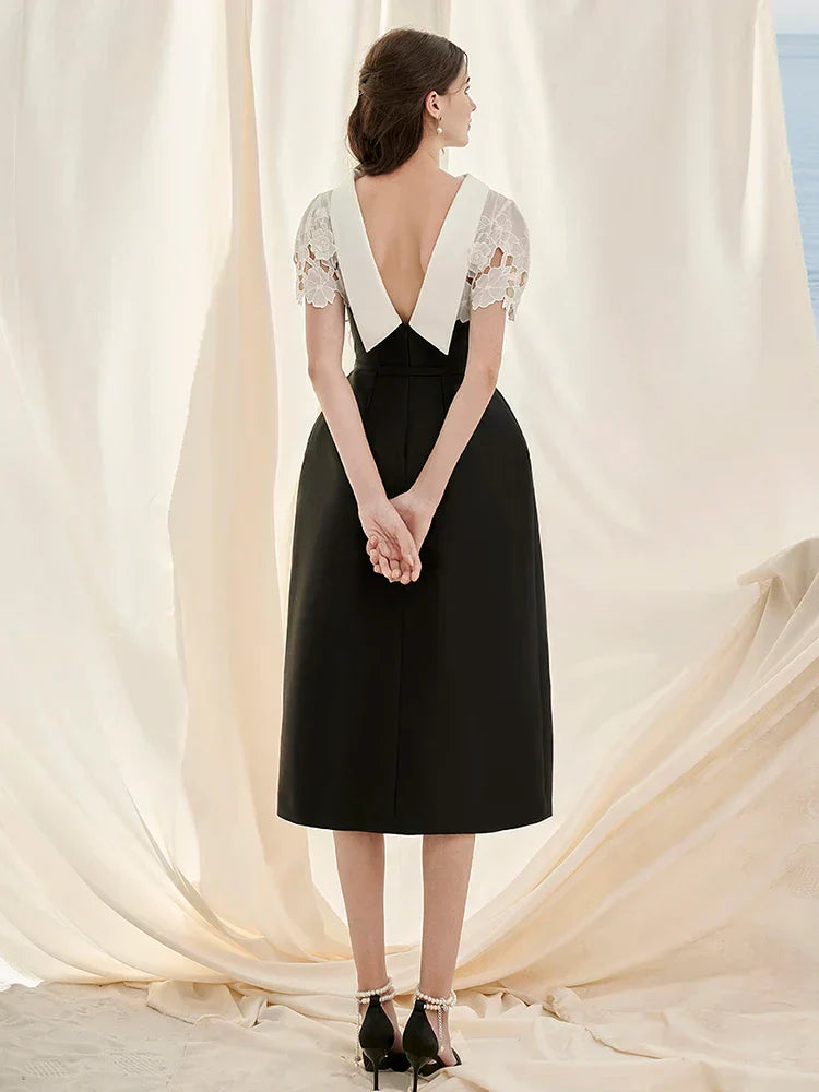 Vestido Couture em Renda  – Modelo Sem Costas com Recortes em Patchwork e Cintura Alta Esculpida