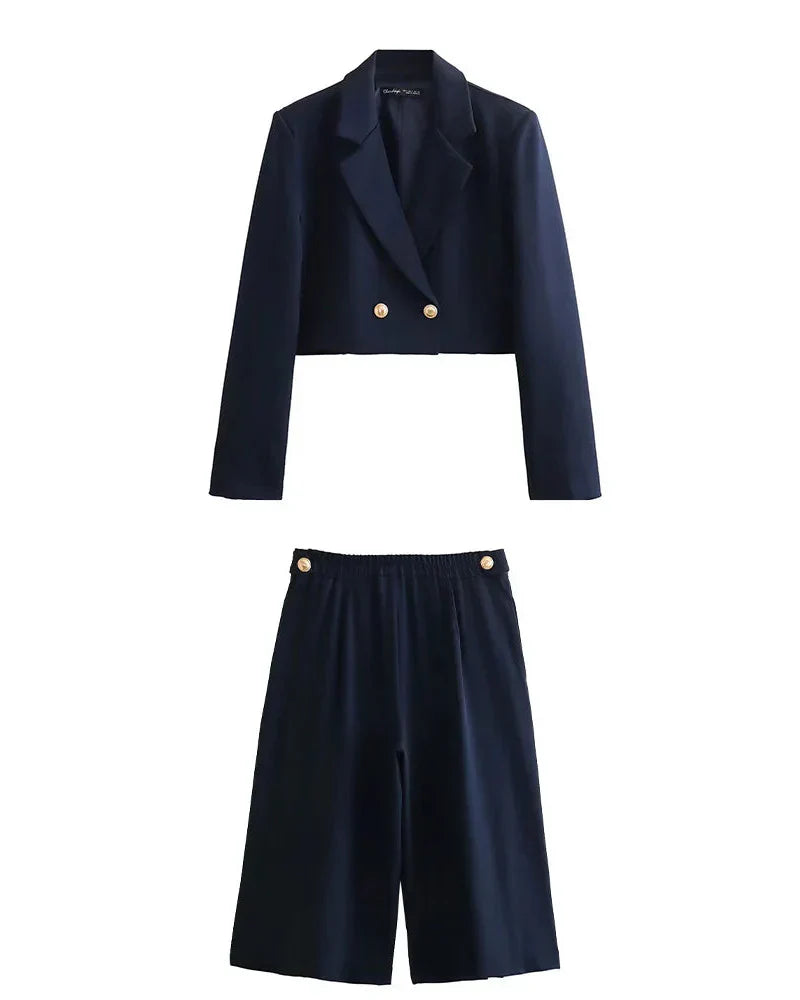 Conjunto Elegante – Blazer Curto com Botões Decorativos e Calça Pantalona