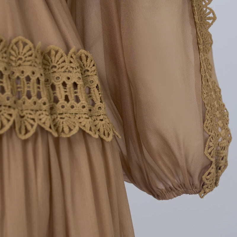 Vestido Vellena – Edição Exclusiva com Renda Bordada