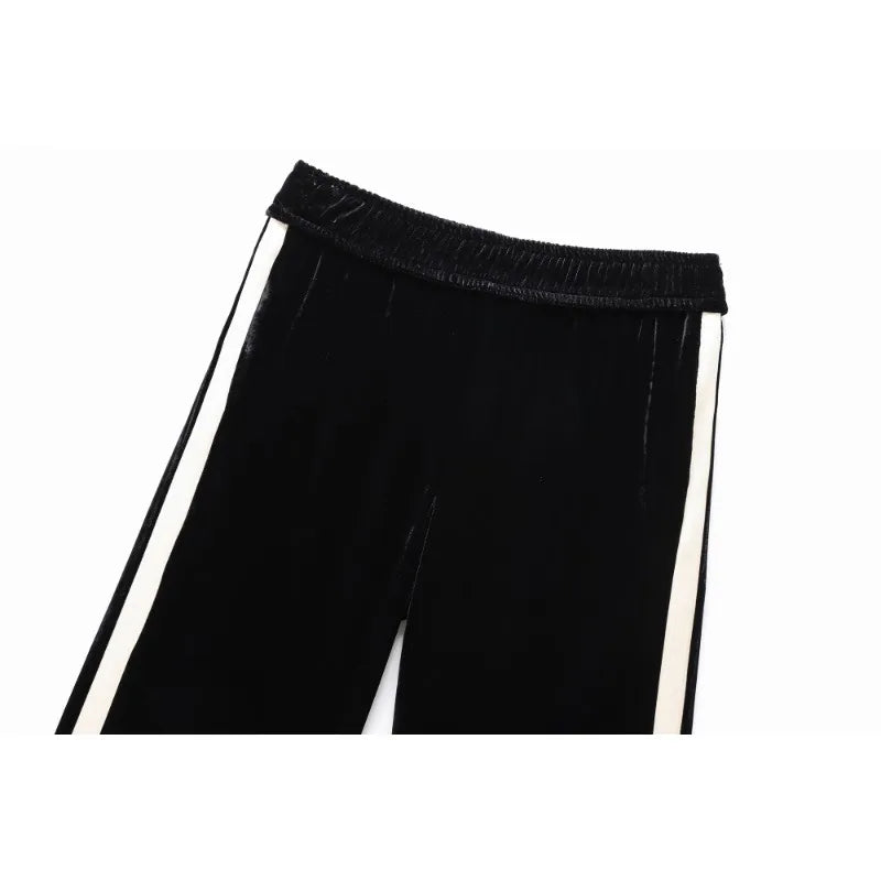 Conjunto em Veludo com Camisa de Manga Longa e Calça – Design Elegante com Detalhes Laterais